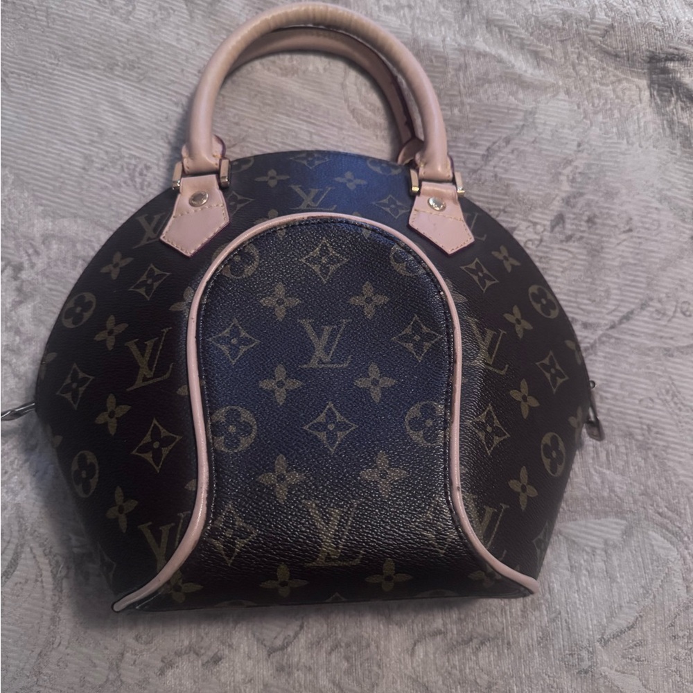 Elegant monogram Black and Tan Satchel